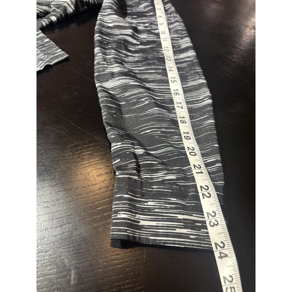 Calvin Klein Women's Blouse M Black White Abstract Print Roll Tab Sleeve - Picture 11 of 16
